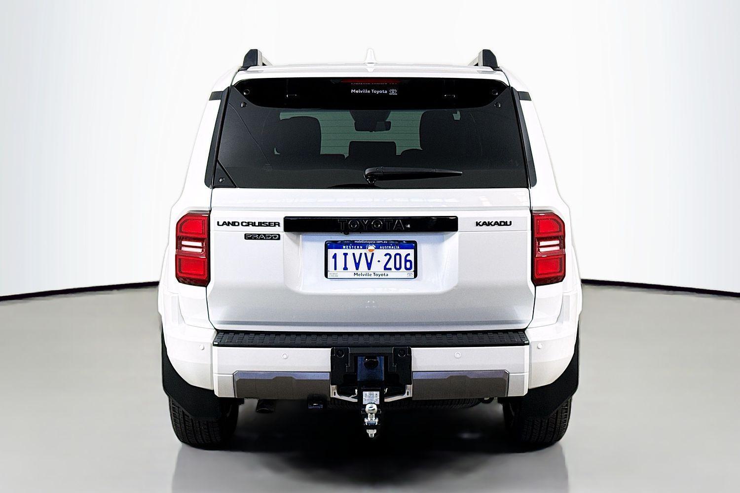 2024 Toyota Landcruiser Prado Kakadu in White