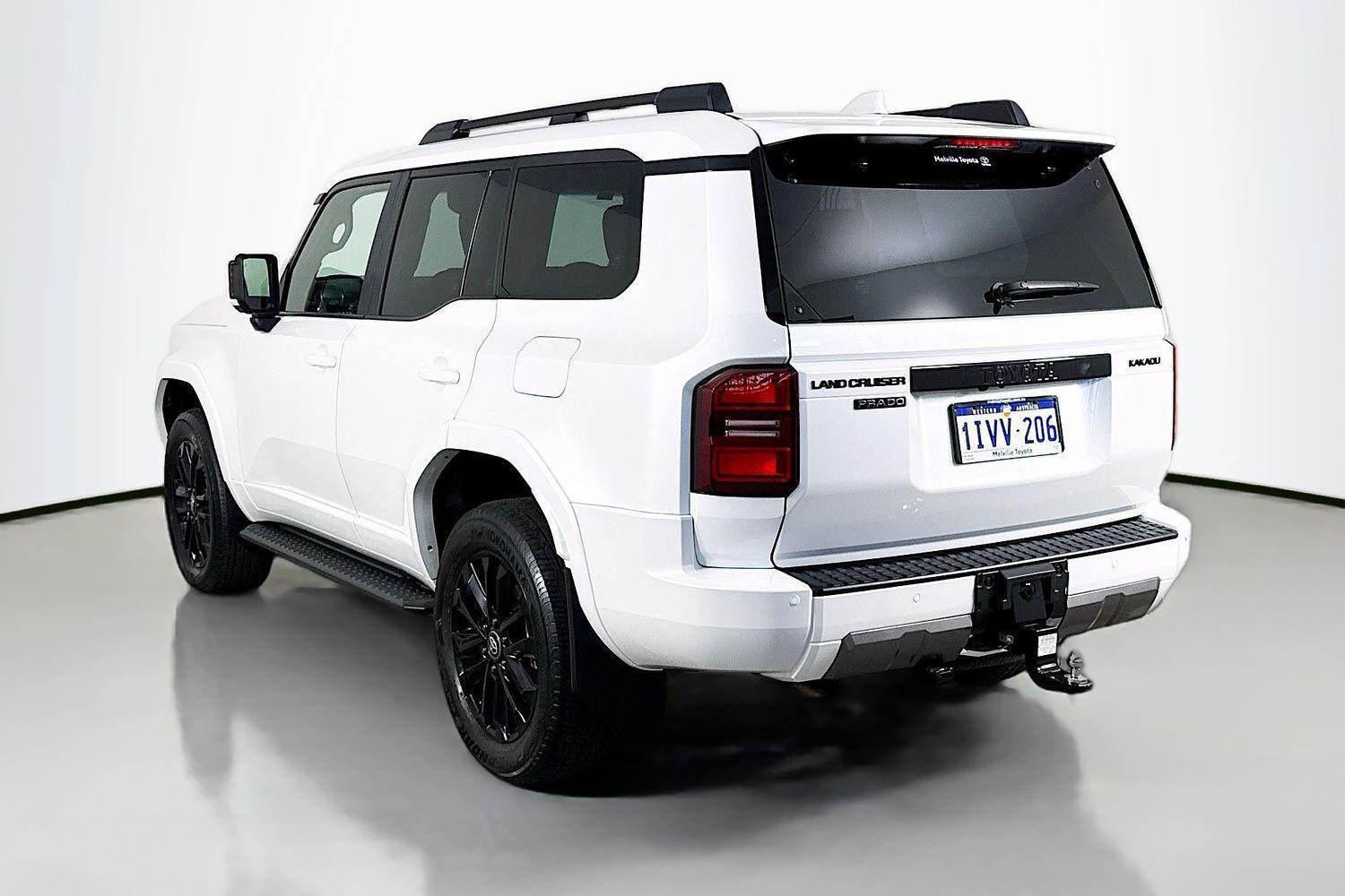 2024 Toyota Landcruiser Prado Kakadu in White