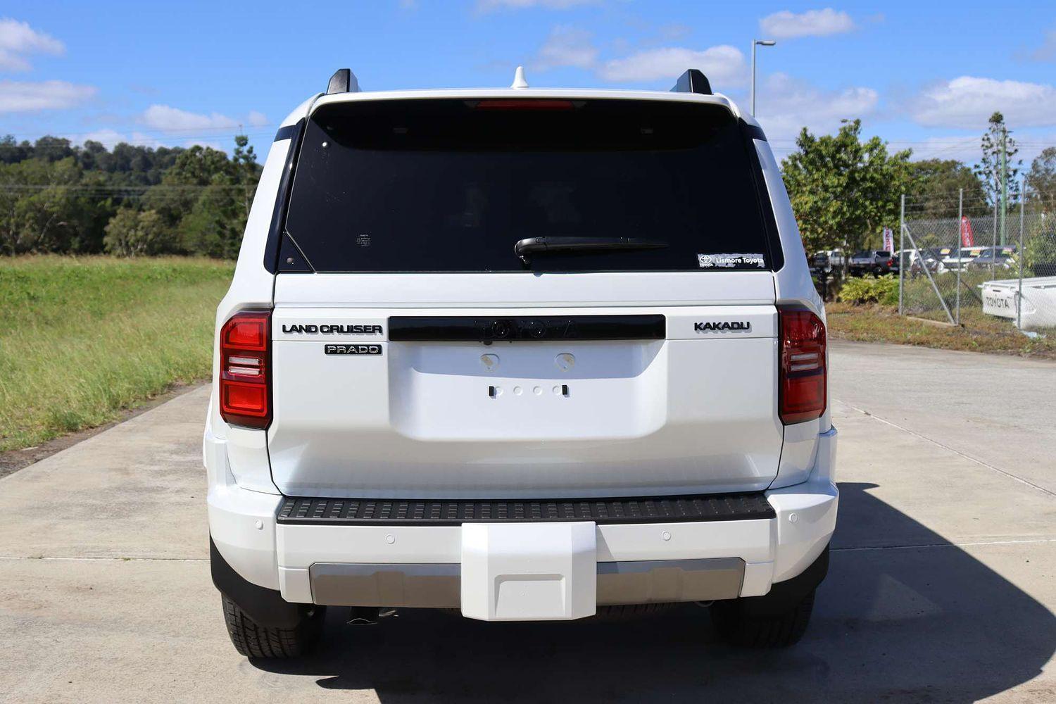 2024 Toyota Landcruiser Prado Kakadu in White