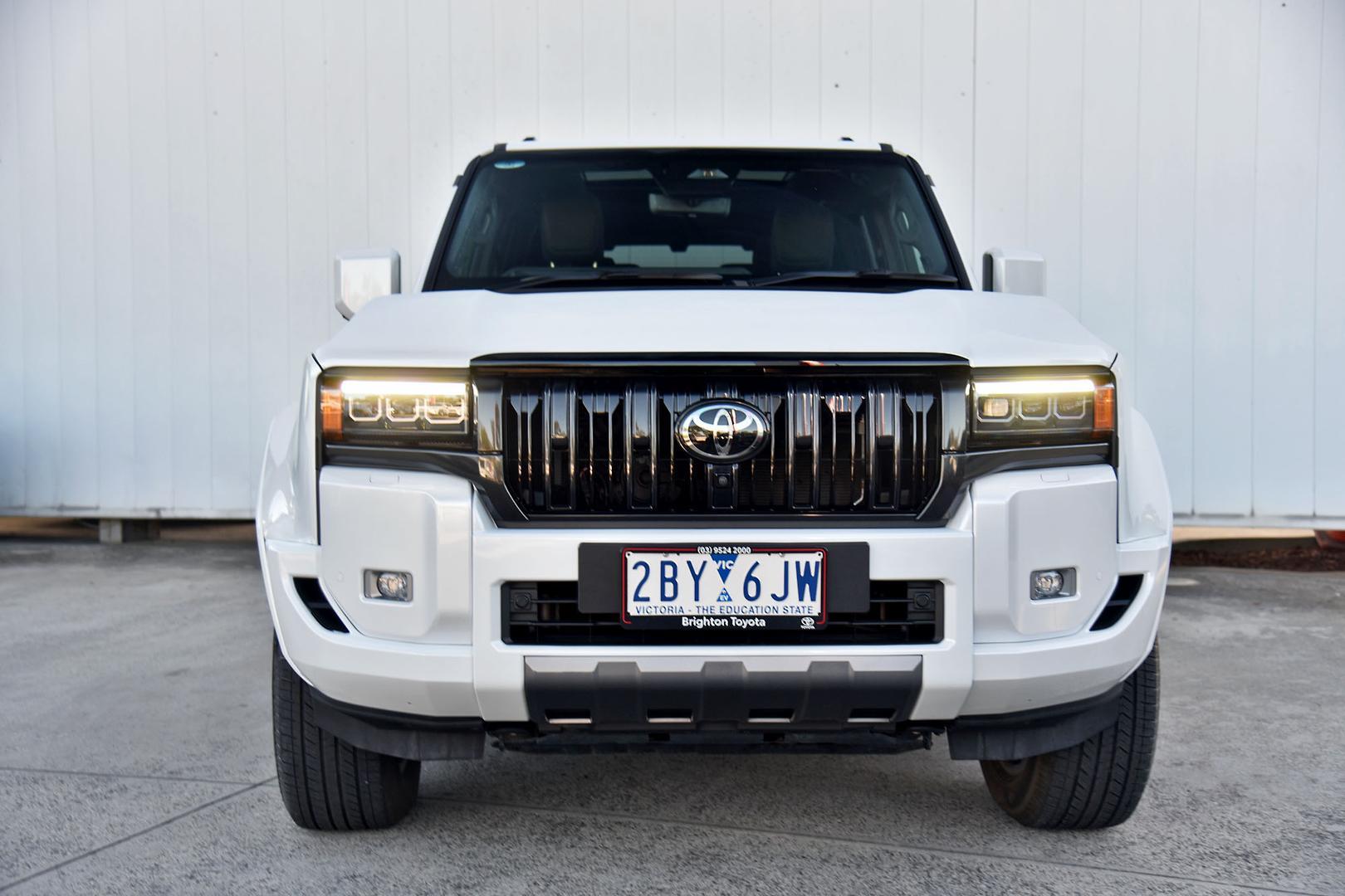 2024 Toyota Landcruiser Prado Kakadu in White