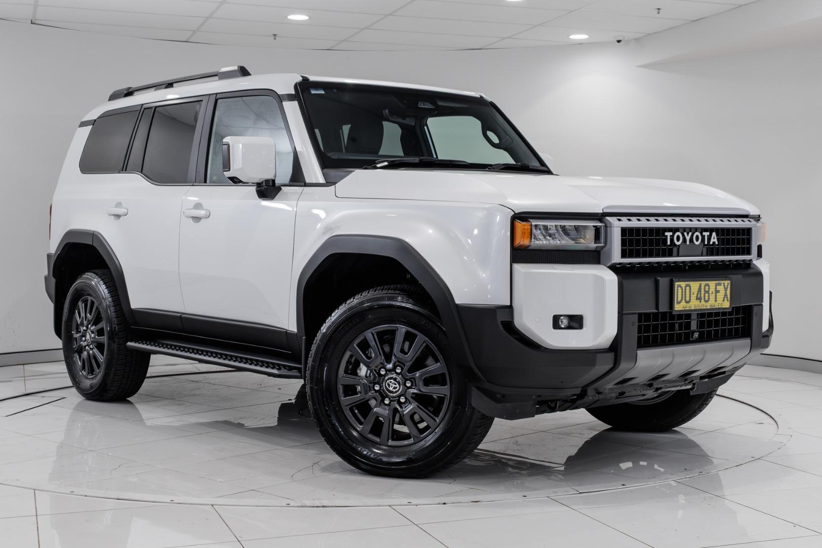 2025 Toyota Landcruiser Prado GXL in White
