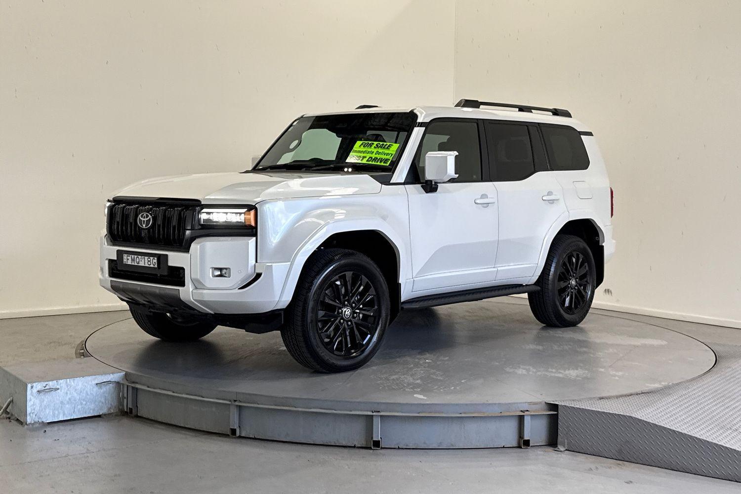 2024 Toyota Landcruiser Prado VX in White