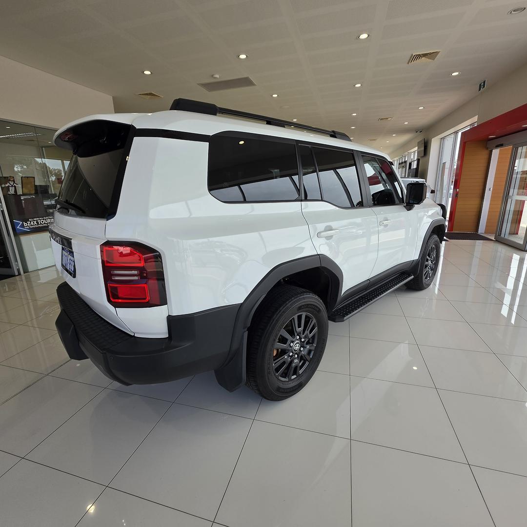 2024 Toyota Landcruiser Prado GXL in White