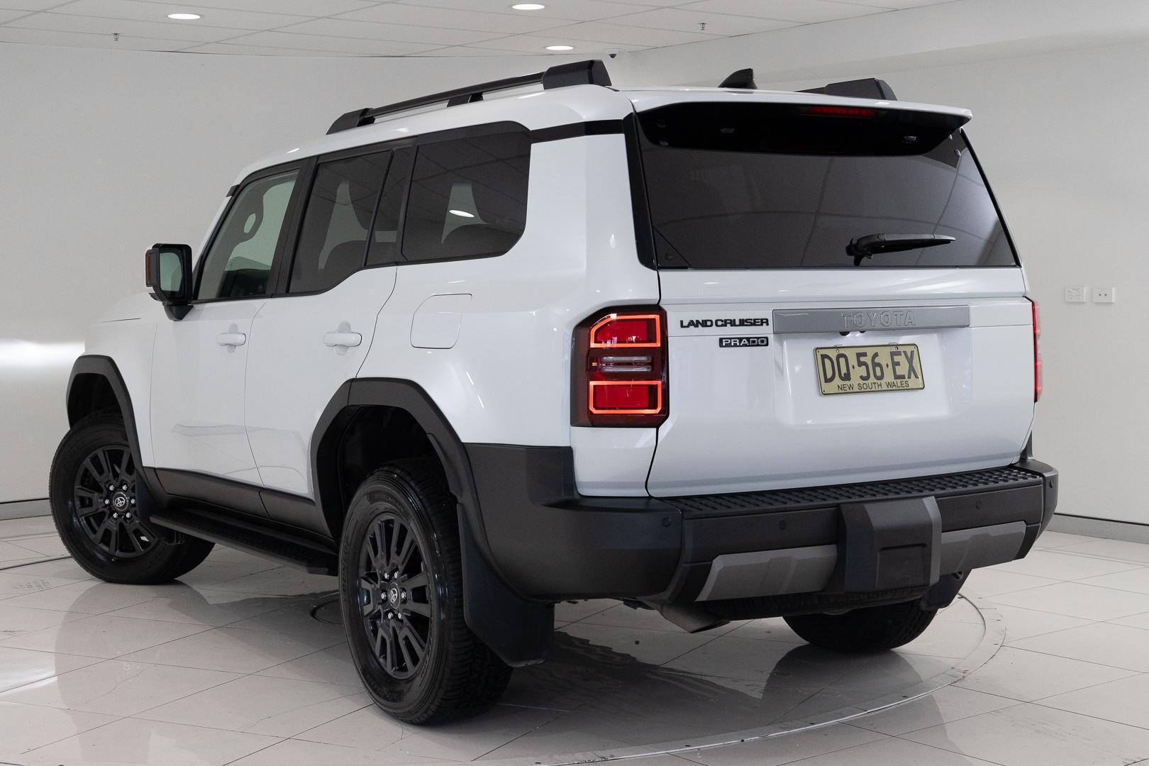 2025 Toyota Landcruiser Prado GXL in White