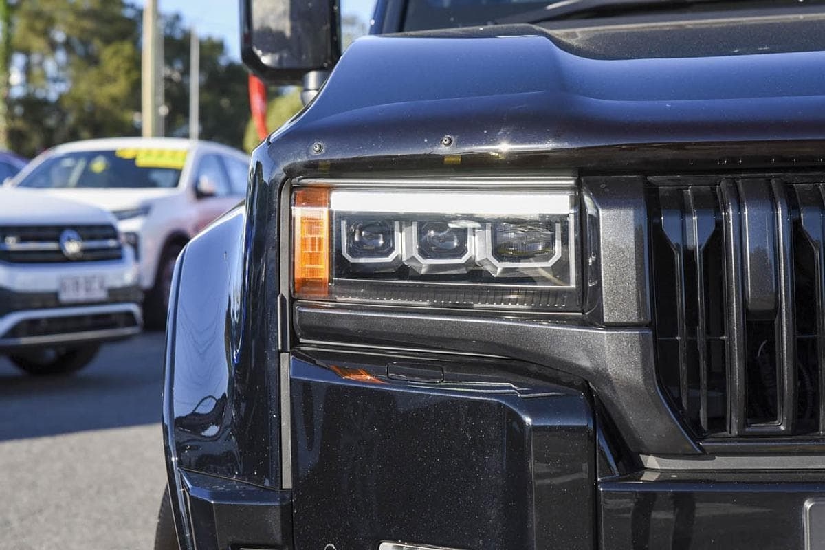 2025 Toyota Landcruiser Prado VX in Black