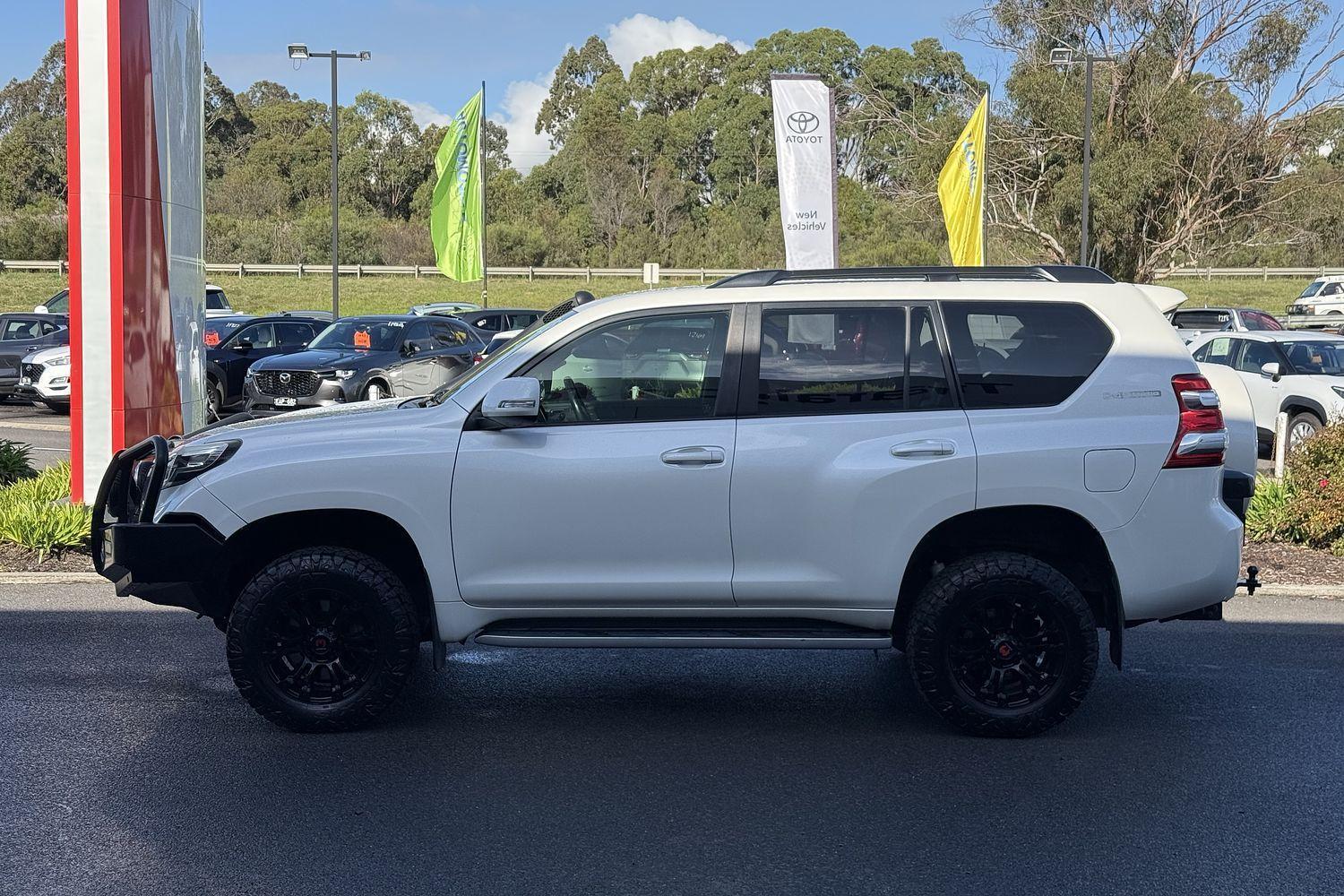 2014 Toyota Landcruiser Prado VX in White