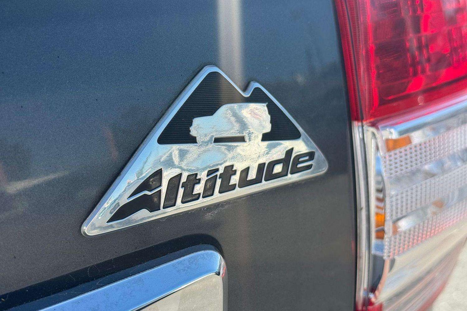 2014 Toyota Landcruiser Prado SE in Silver
