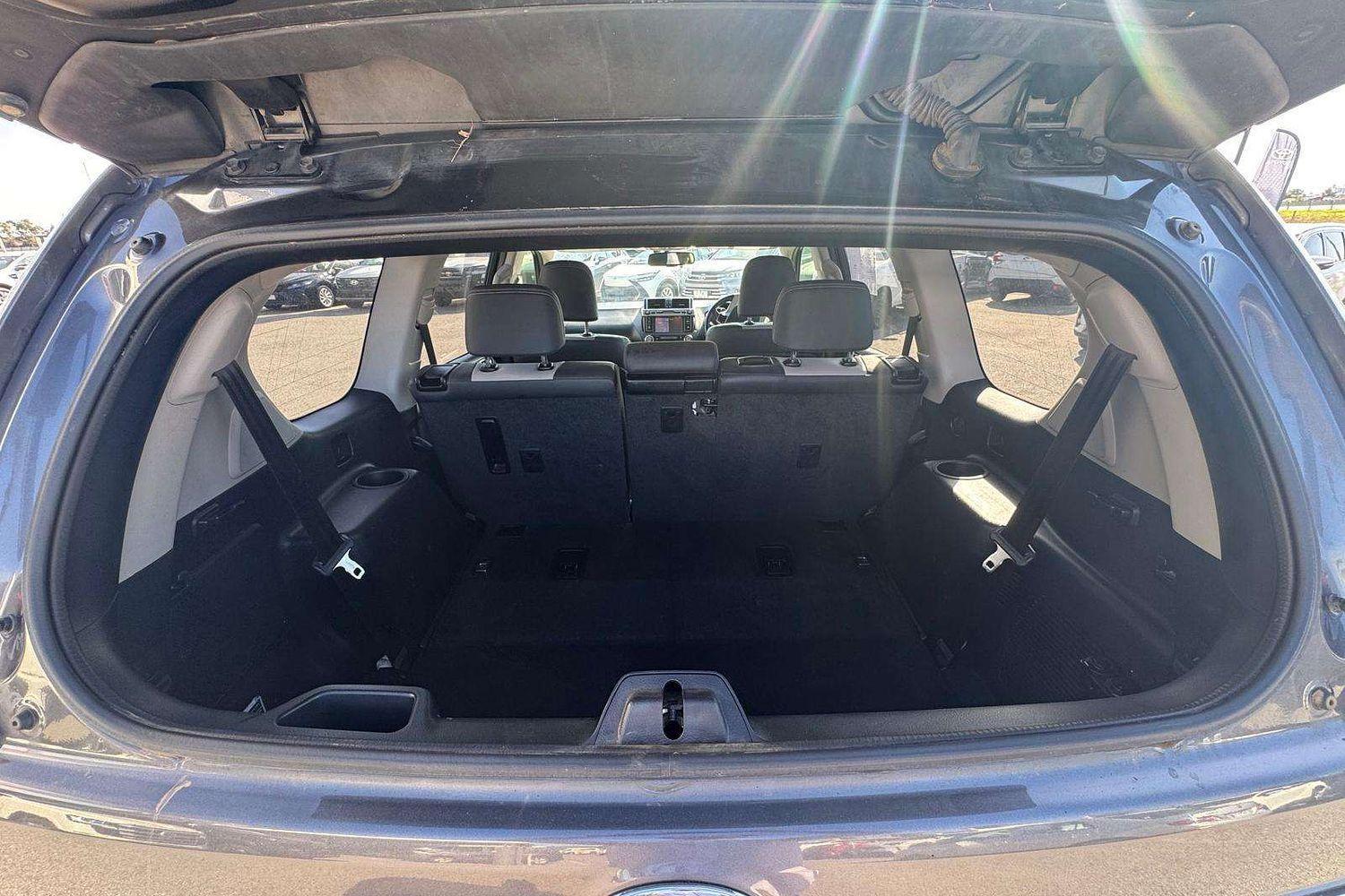 2014 Toyota Landcruiser Prado SE in Silver