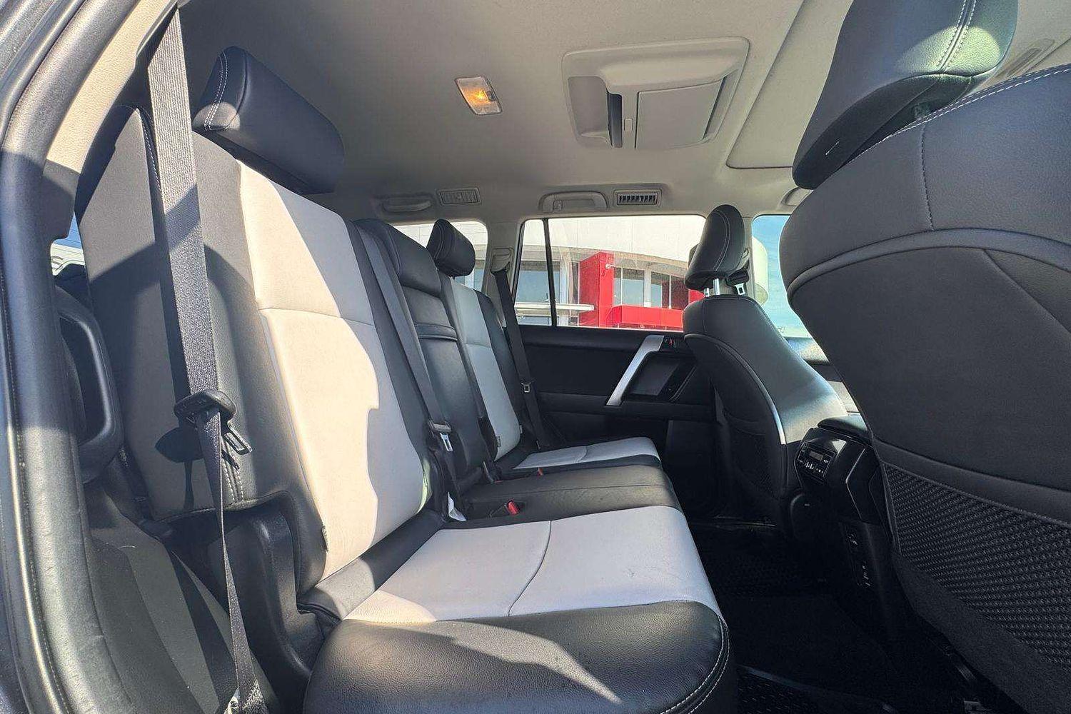 2014 Toyota Landcruiser Prado SE in Silver
