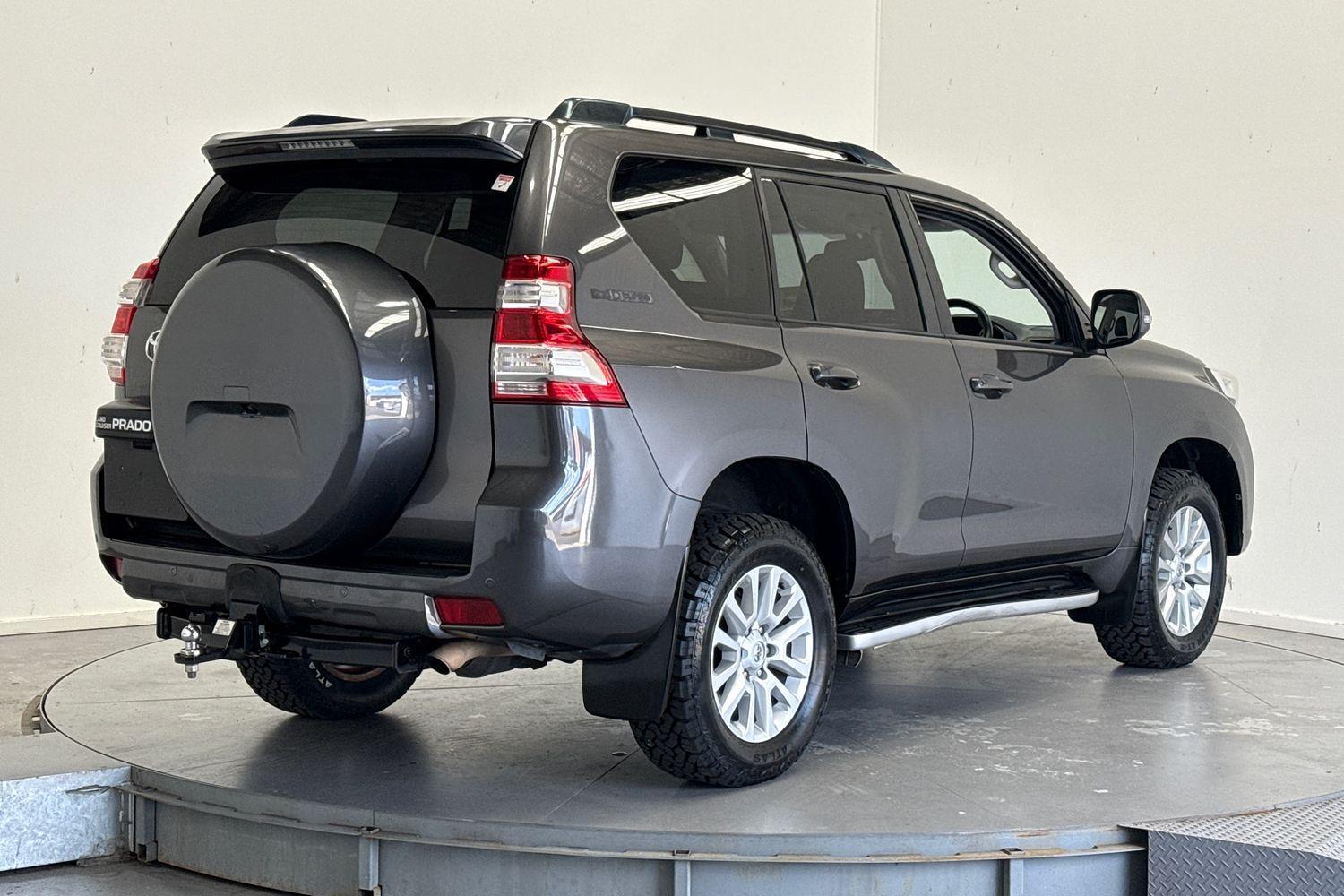2015 Toyota Landcruiser Prado VX in Silver