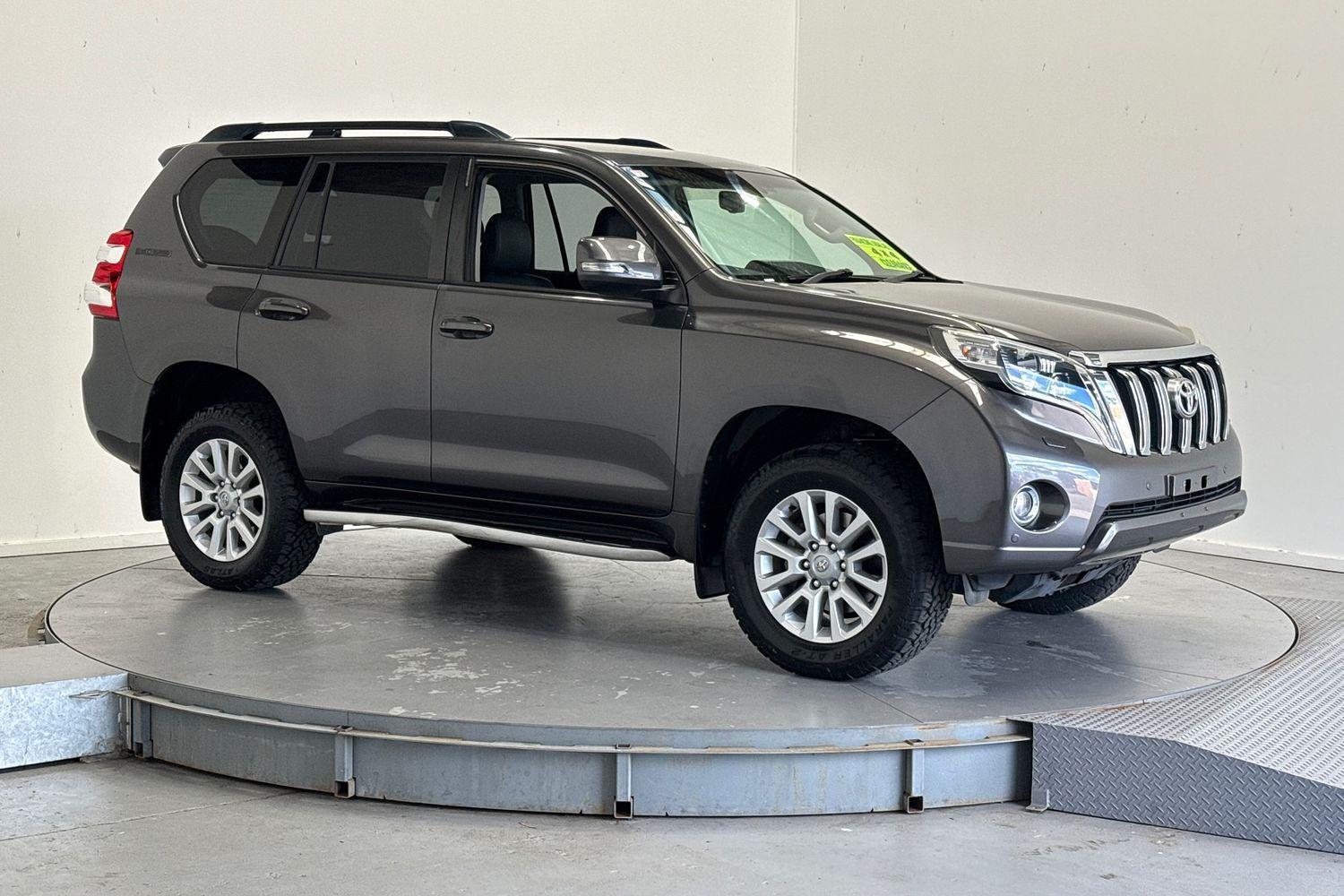 2015 Toyota Landcruiser Prado VX in Silver