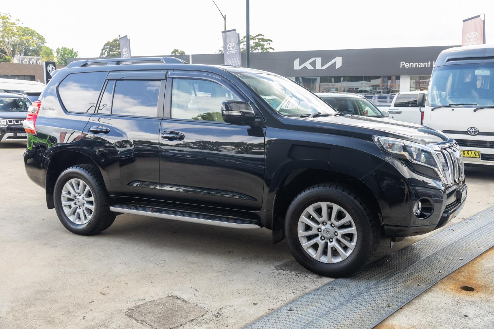 2017 Toyota Landcruiser Prado Kakadu in Black