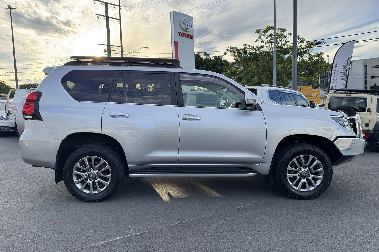 2017 Toyota Landcruiser Prado VX in Silver