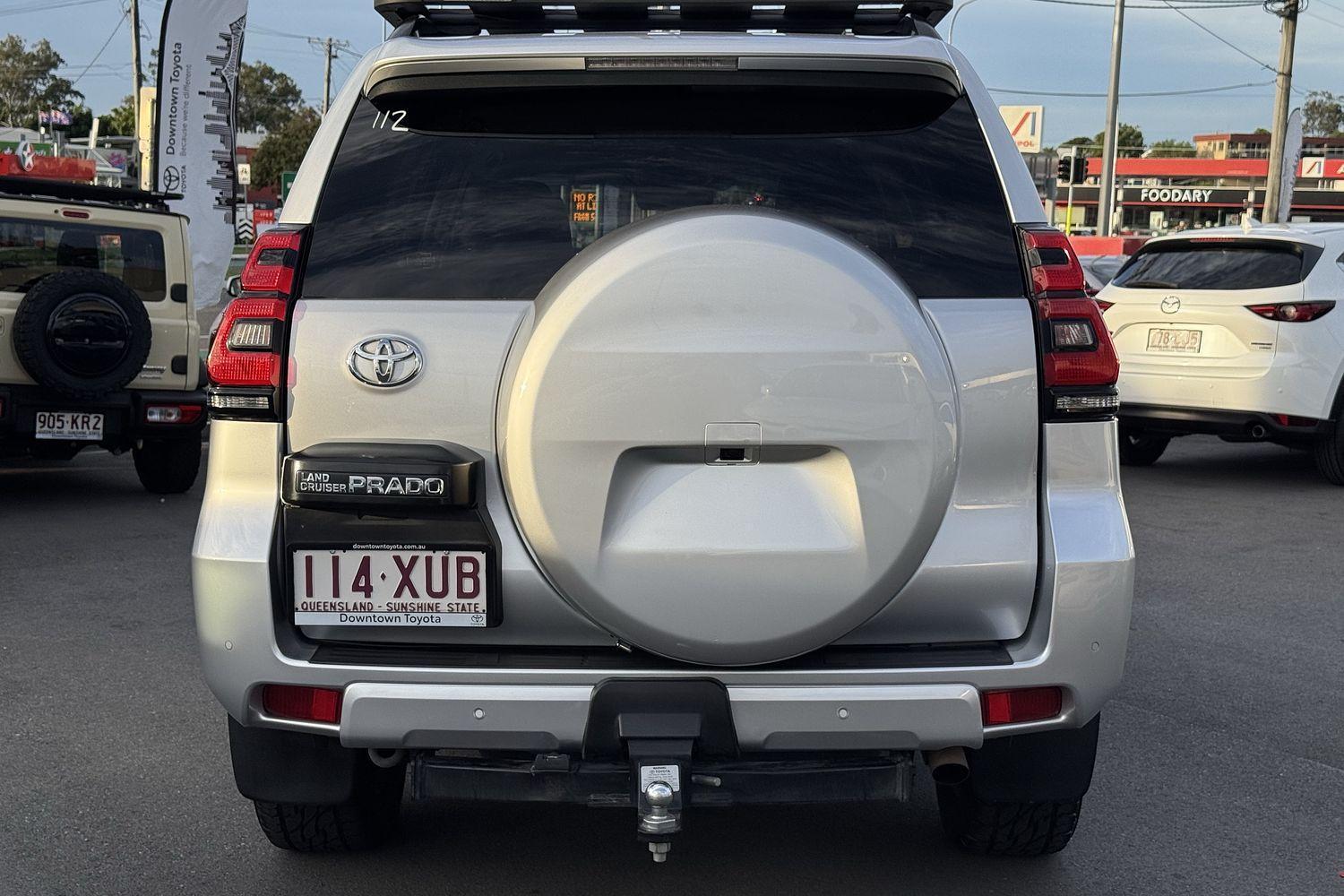 2017 Toyota Landcruiser Prado VX in Silver