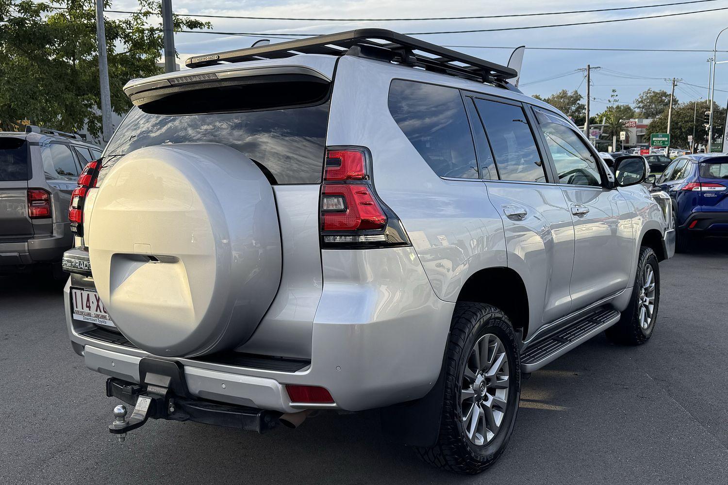 2017 Toyota Landcruiser Prado VX in Silver