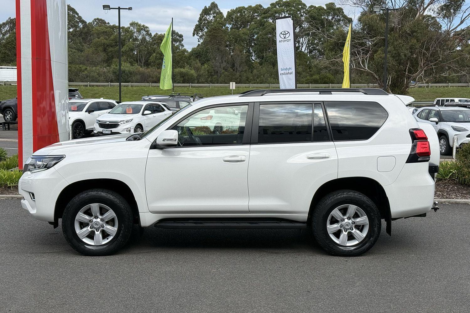 2022 Toyota Landcruiser Prado GXL in White