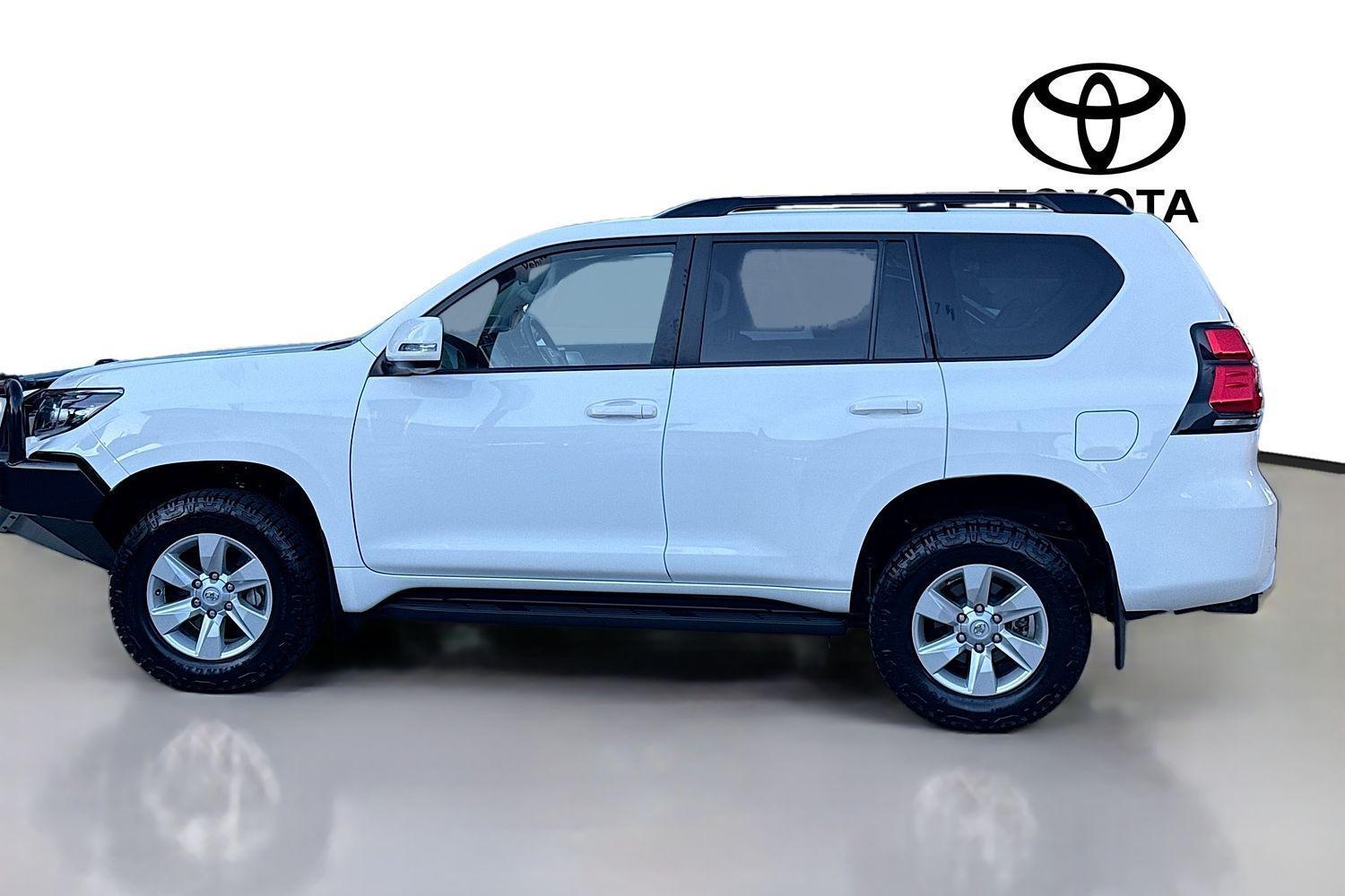2023 Toyota Landcruiser Prado GXL in White