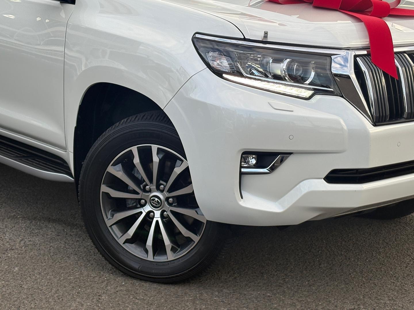 2023 Toyota Landcruiser Prado Kakadu in White