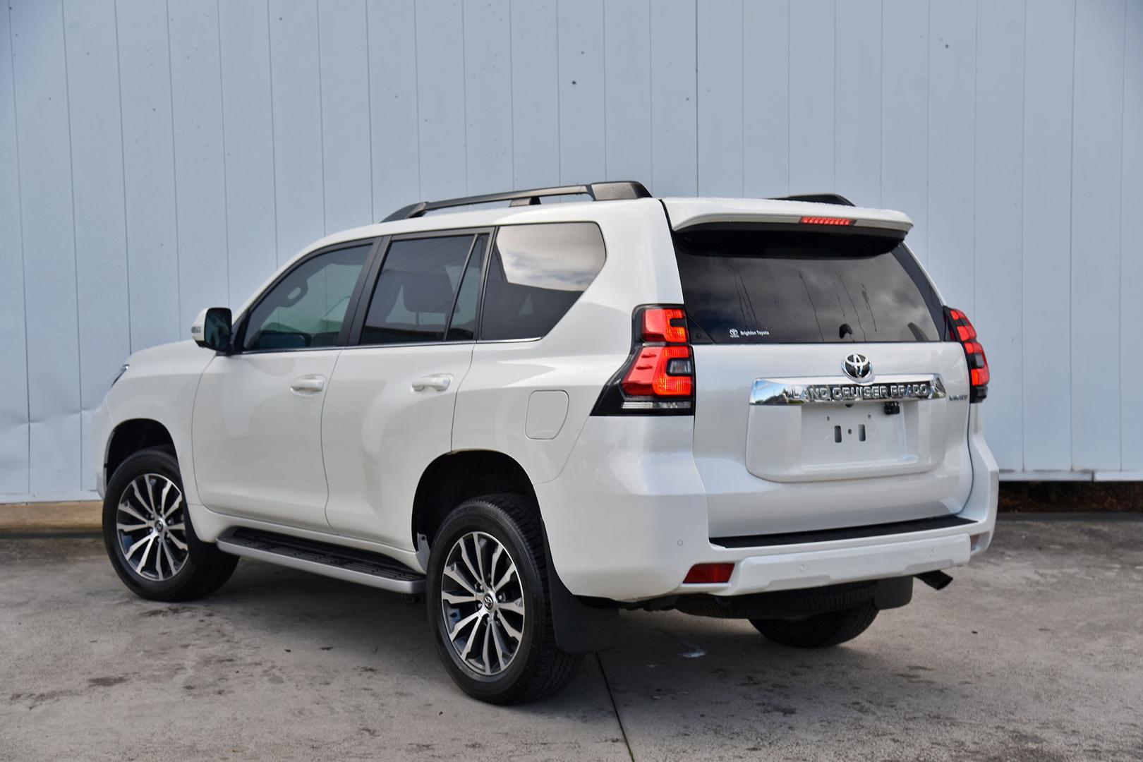 2023 Toyota Landcruiser Prado Kakadu in White