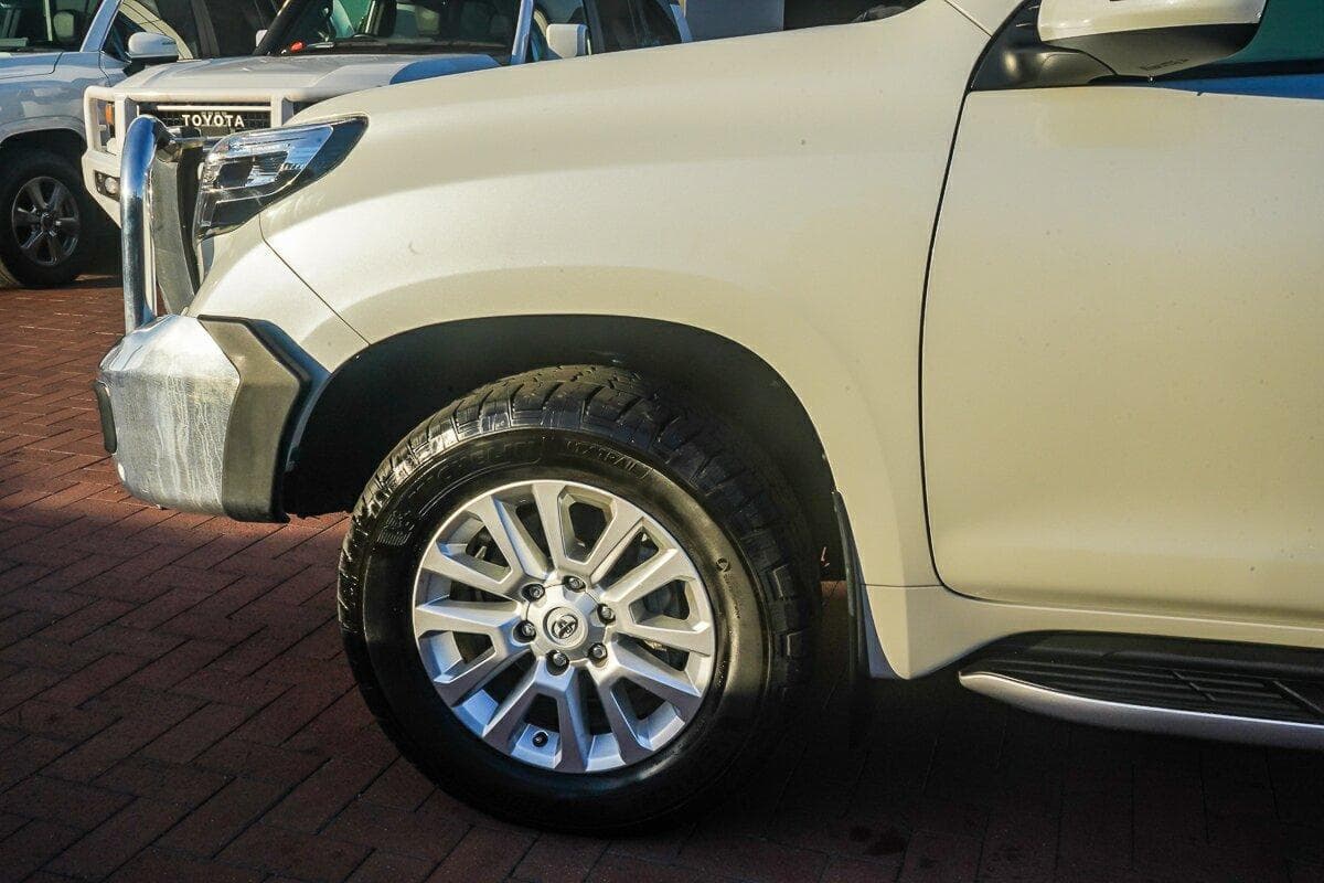 2017 Toyota Landcruiser Prado VX in White