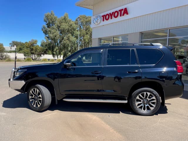 2021 Toyota Landcruiser Prado VX in Black