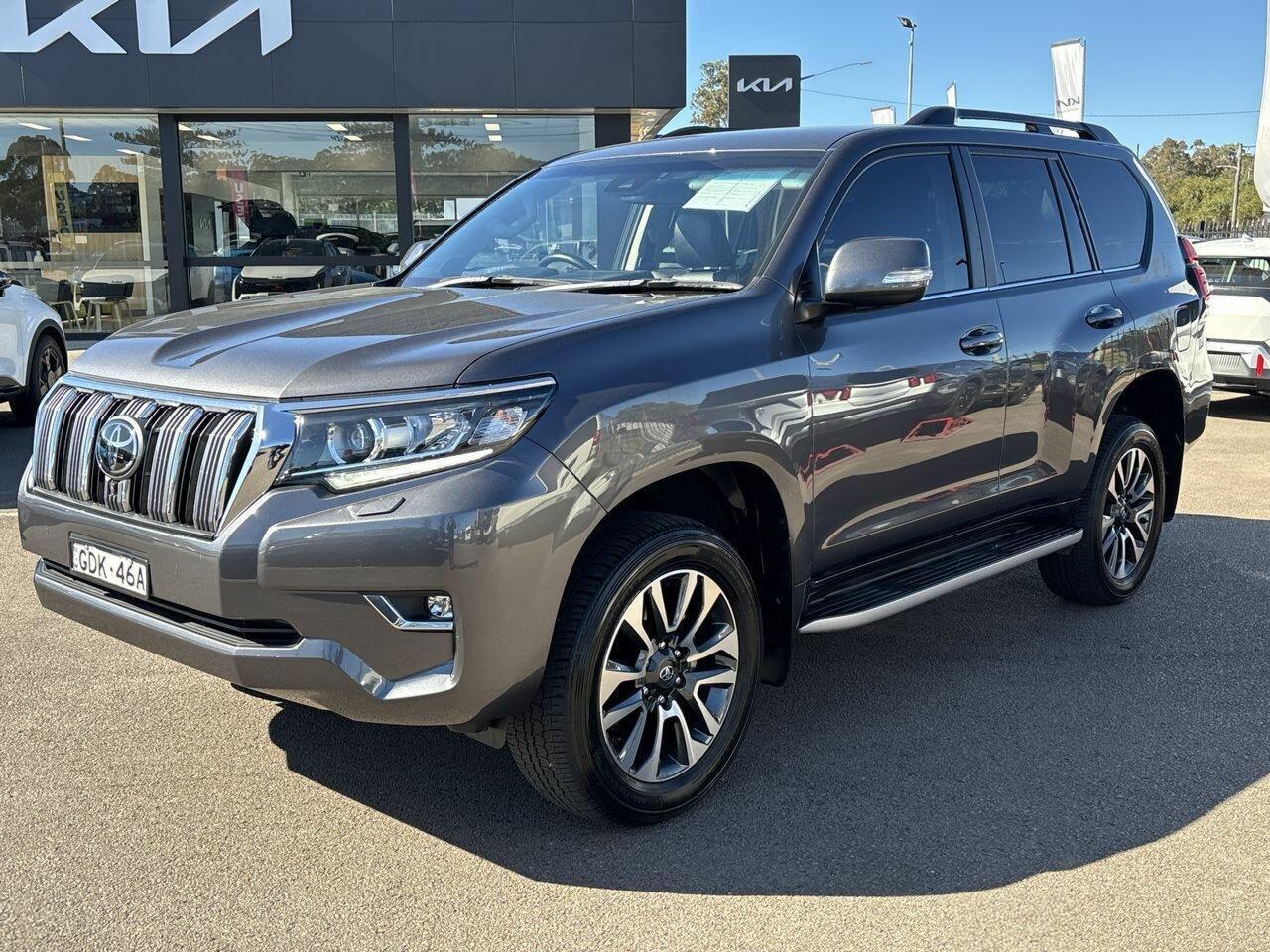 2022 Toyota Landcruiser Prado VX in Silver
