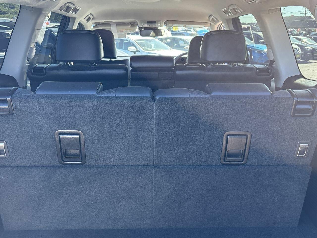 2022 Toyota Landcruiser Prado VX in Silver