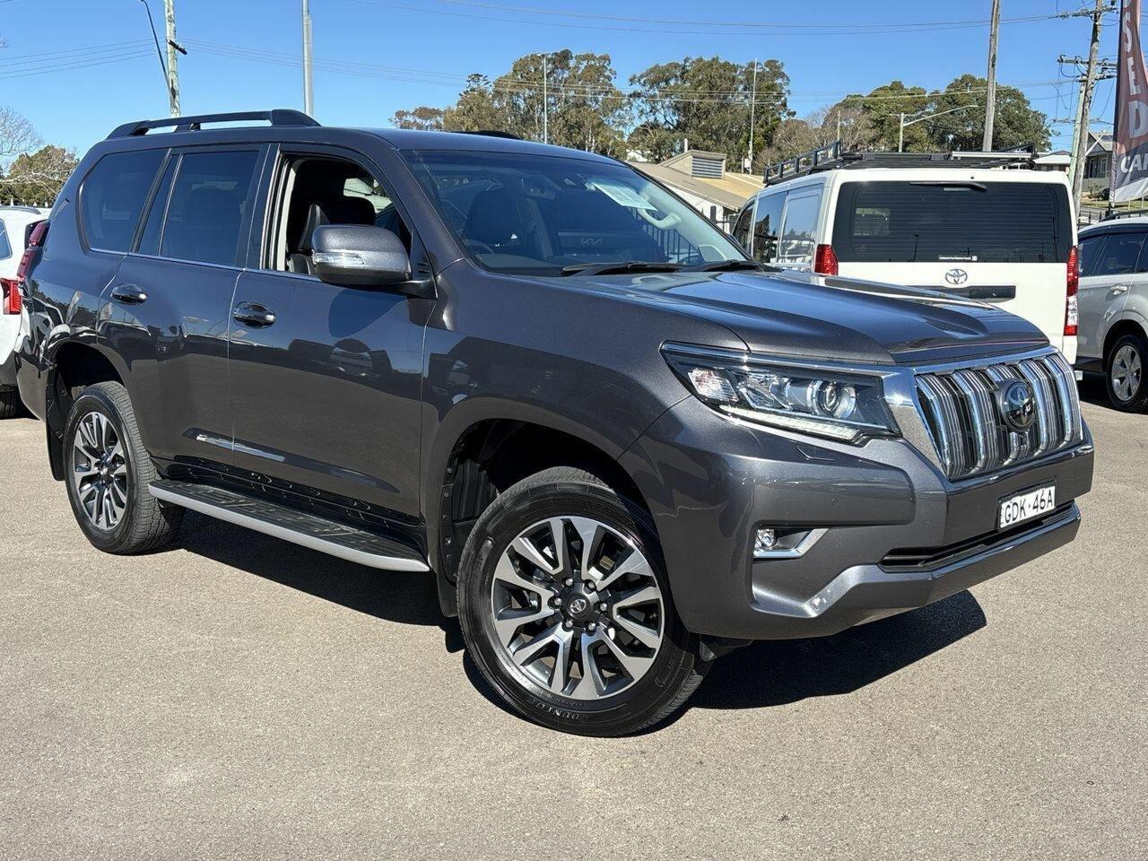 2022 Toyota Landcruiser Prado VX in Silver