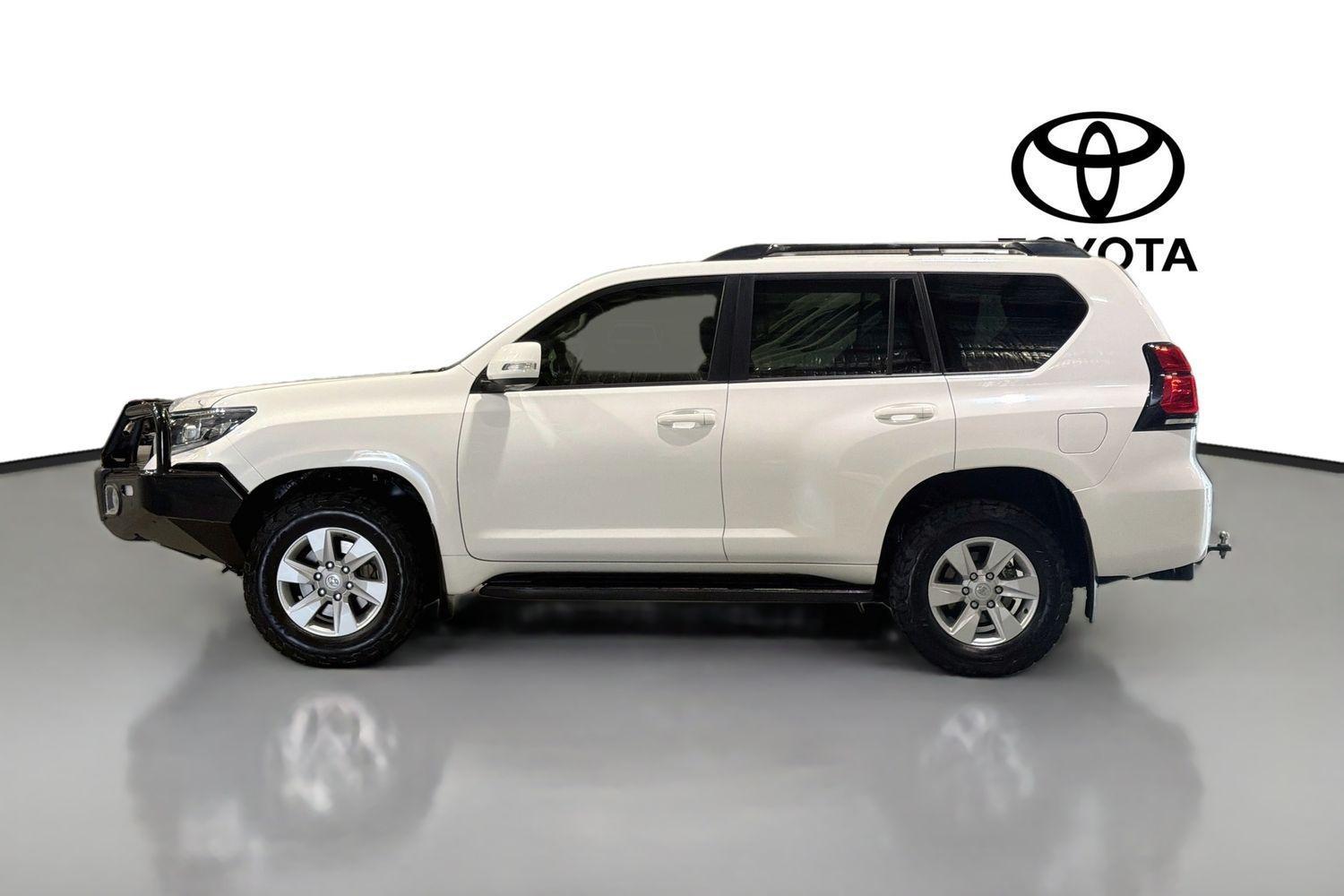 2023 Toyota Landcruiser Prado GXL in White