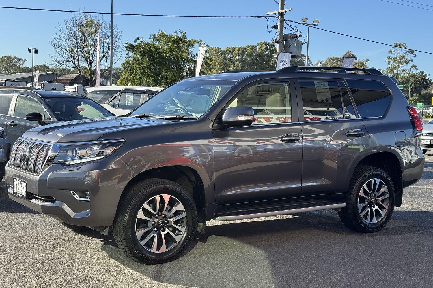 2023 Toyota Landcruiser Prado VX in Silver