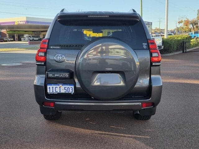 2023 Toyota Landcruiser Prado GXL in Silver