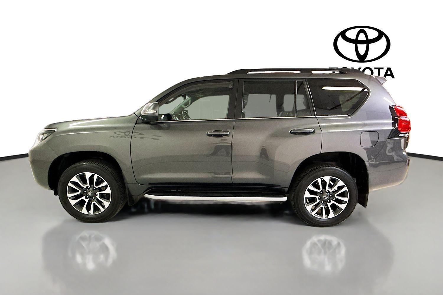 2023 Toyota Landcruiser Prado VX in Silver