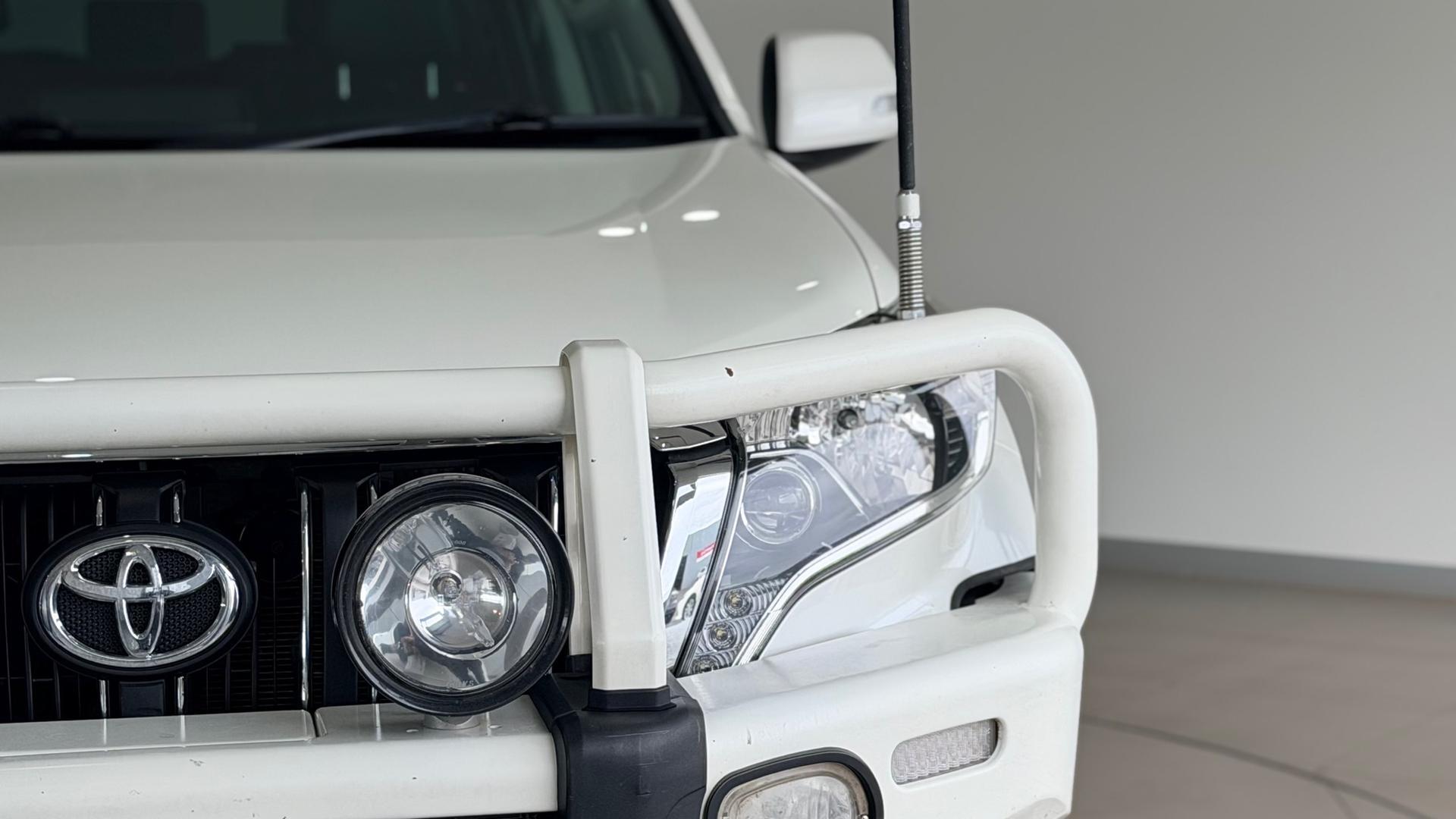 2017 Toyota Landcruiser Prado SE in White