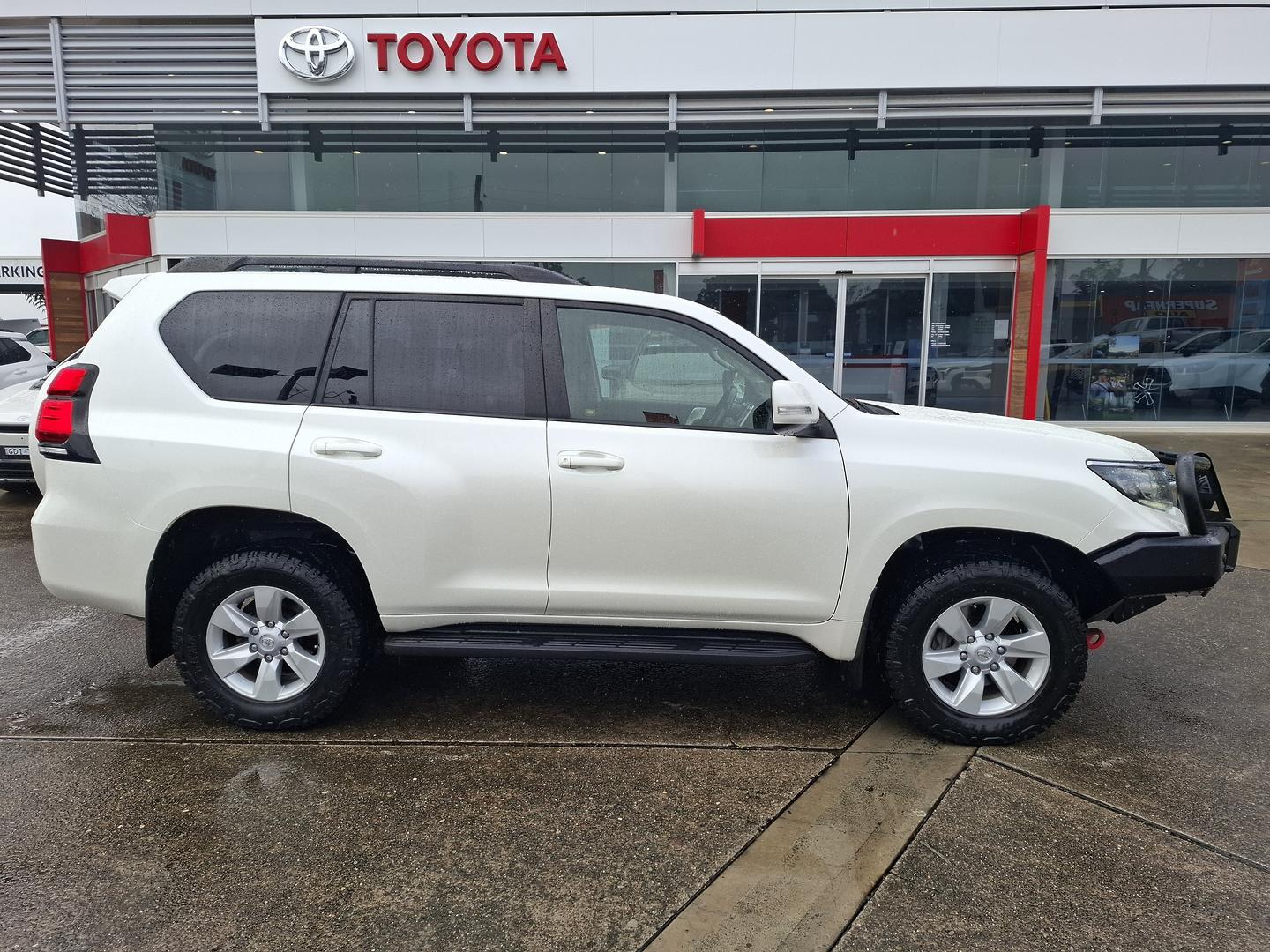 2018 Toyota Landcruiser Prado GXL in White