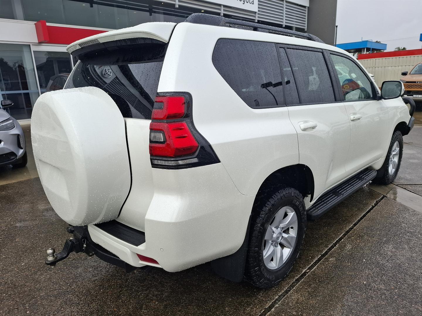 2018 Toyota Landcruiser Prado GXL in White