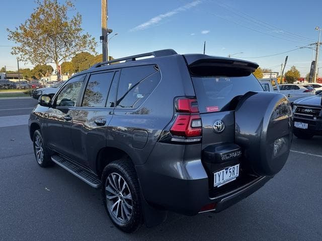 2021 Toyota Landcruiser Prado Kakadu in Silver