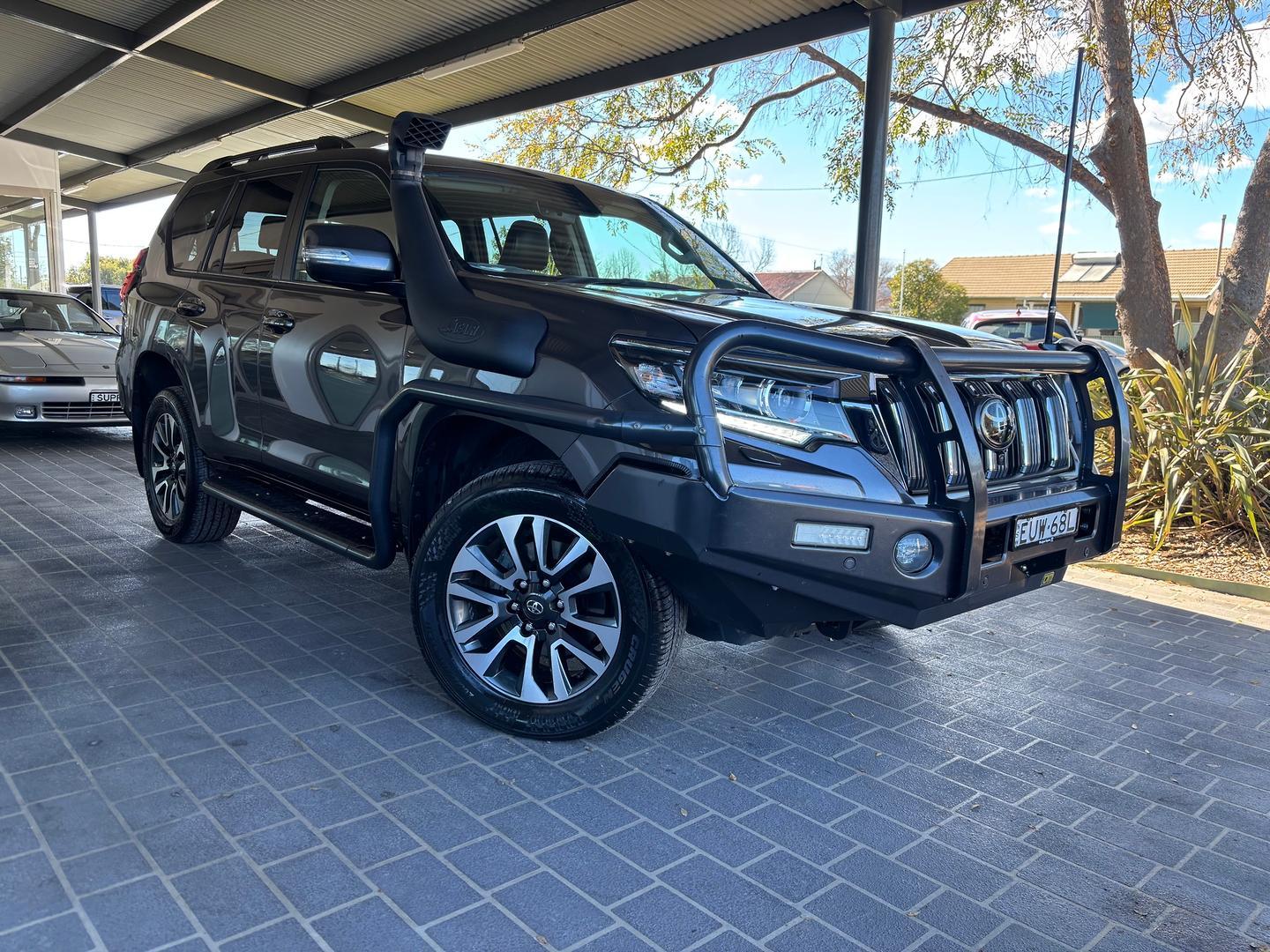 2022 Toyota Landcruiser Prado VX in Silver