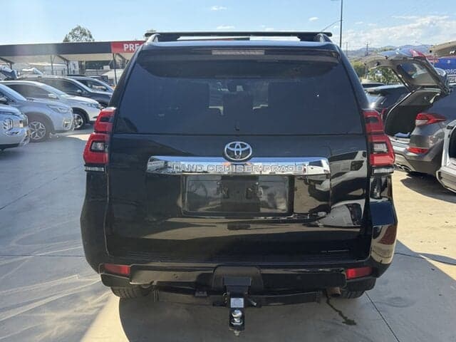 2022 Toyota Landcruiser Prado VX in Black