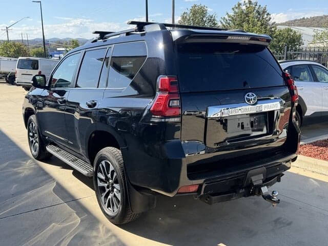 2022 Toyota Landcruiser Prado VX in Black