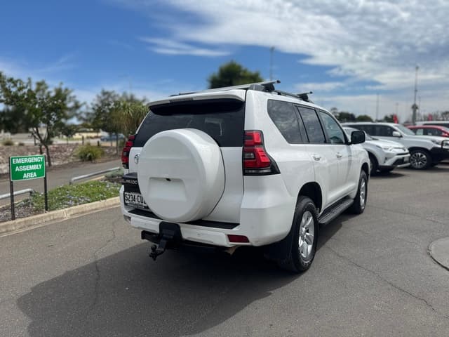 2023 Toyota Landcruiser Prado GXL in White