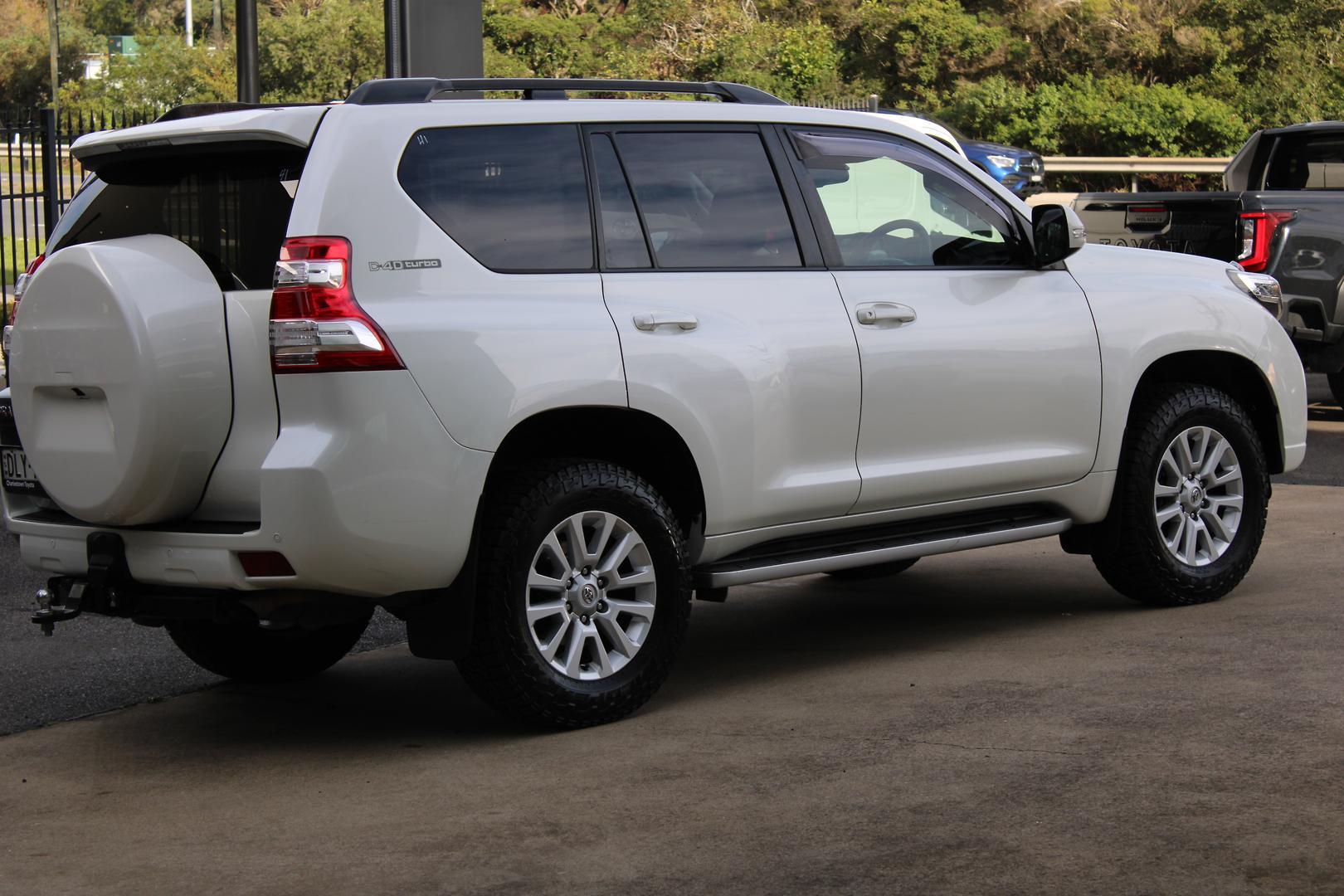 2016 Toyota Landcruiser Prado VX in White
