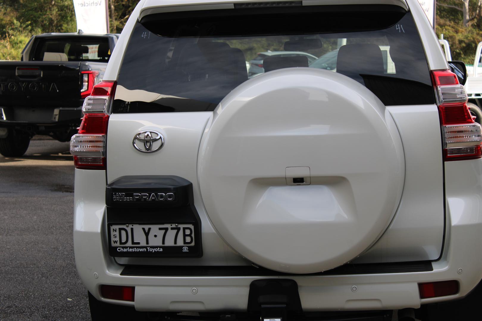 2016 Toyota Landcruiser Prado VX in White