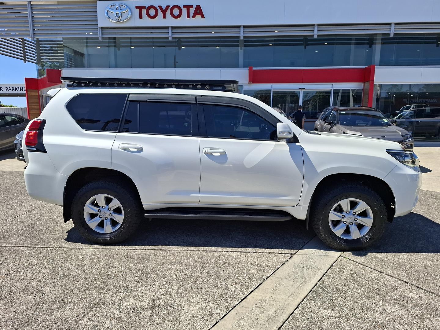 2018 Toyota Landcruiser Prado GXL in White