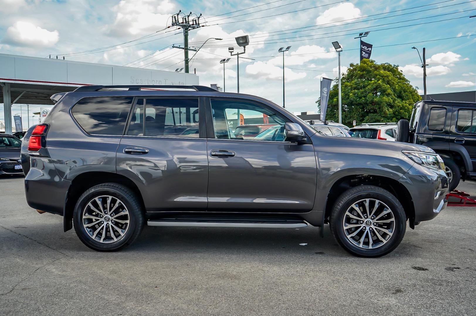 2021 Toyota Landcruiser Prado Kakadu in Silver