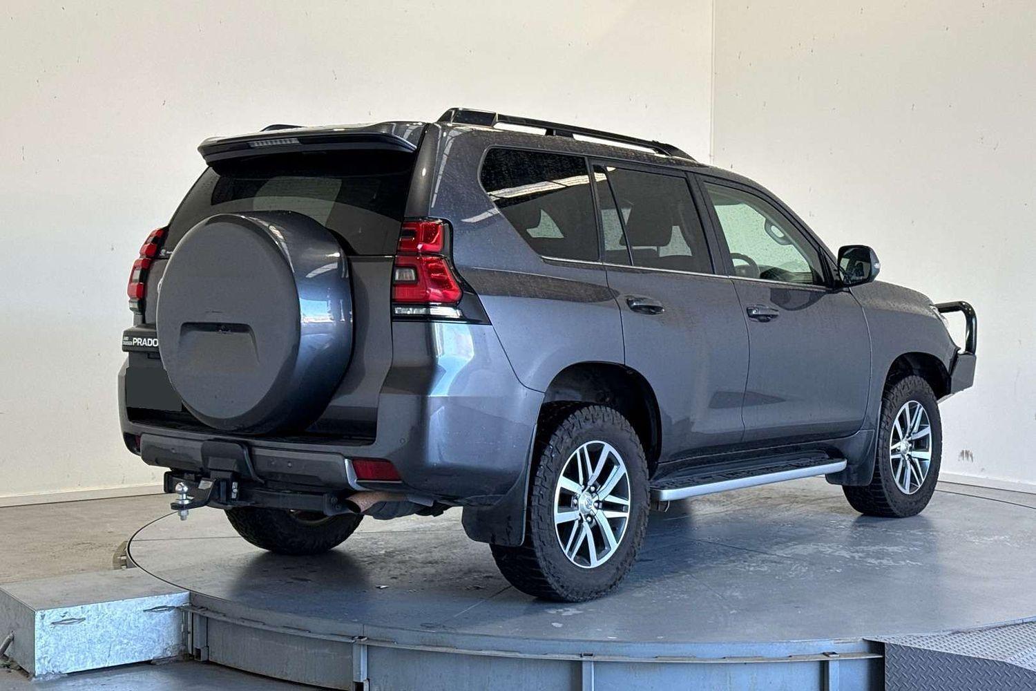 2021 Toyota Landcruiser Prado VX in Silver