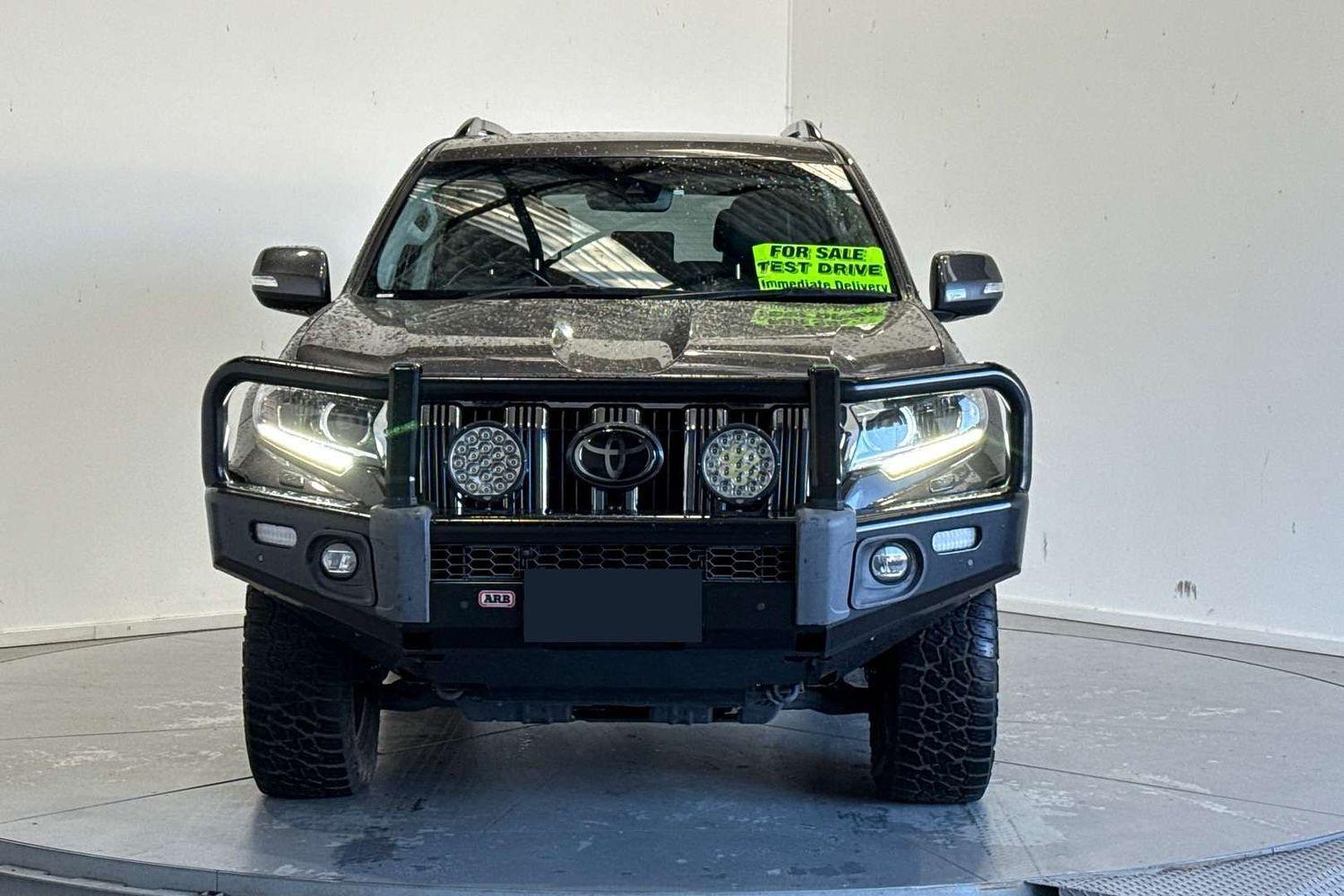 2021 Toyota Landcruiser Prado VX in Silver