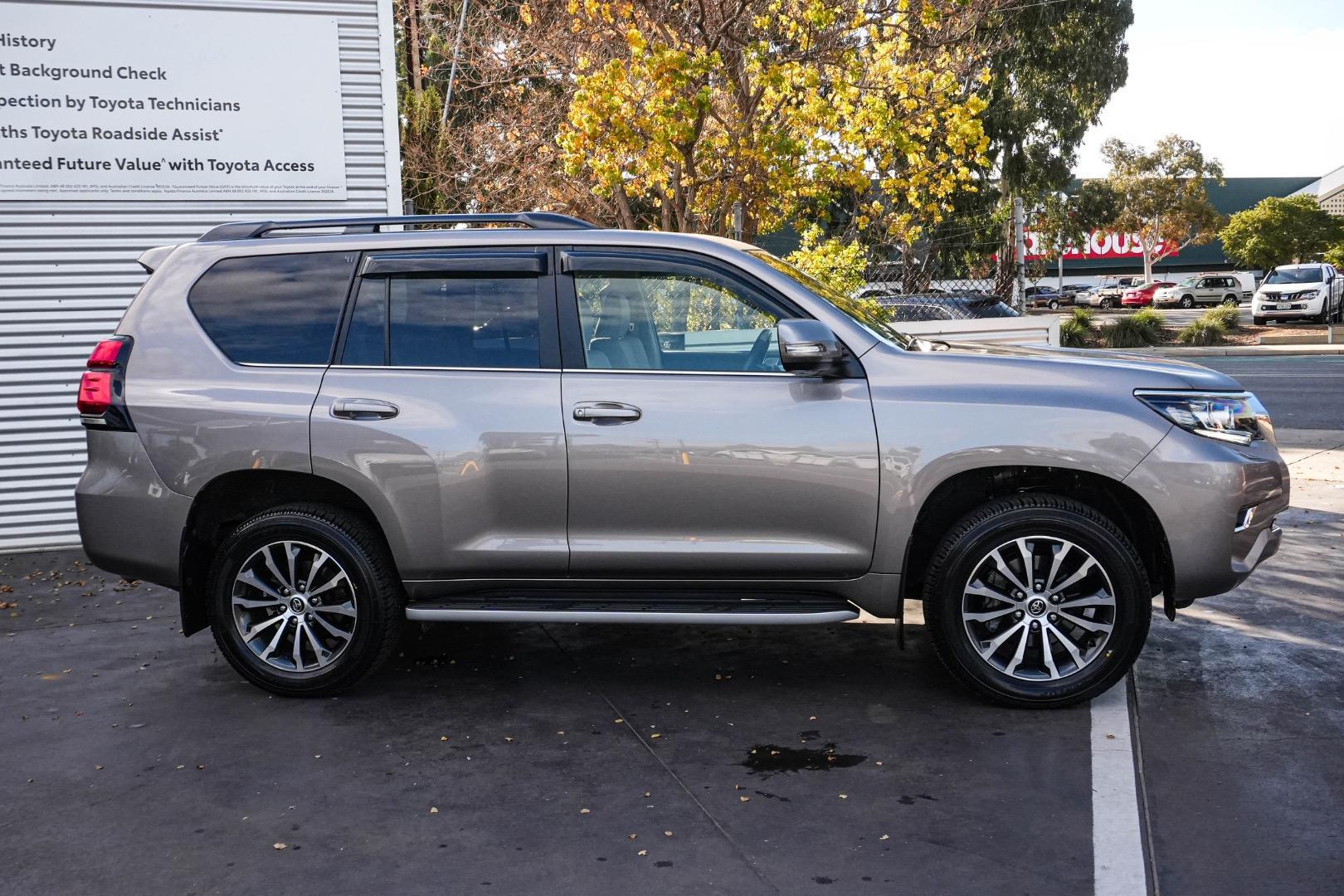 2022 Toyota Landcruiser Prado Kakadu in Bronze