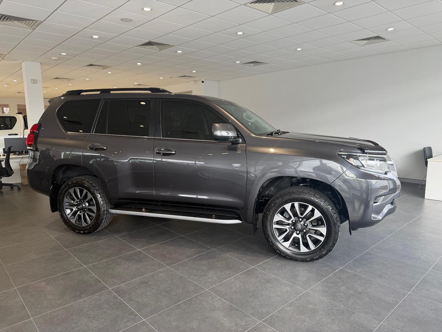 2023 Toyota Landcruiser Prado VX in Silver