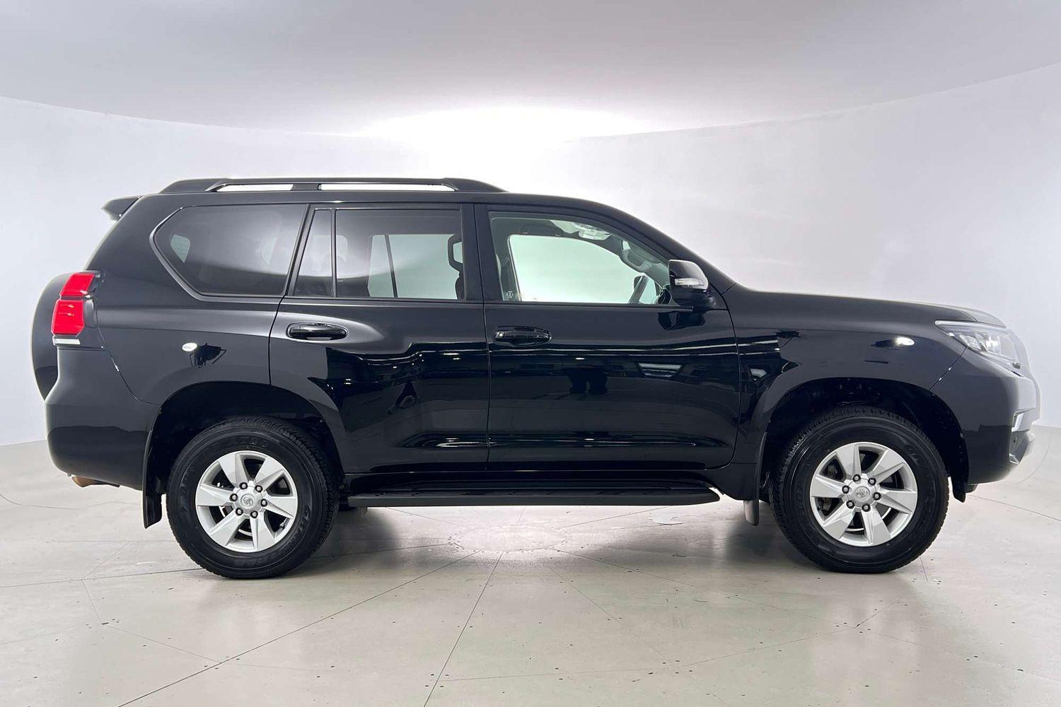 2021 Toyota Landcruiser Prado GXL in Black