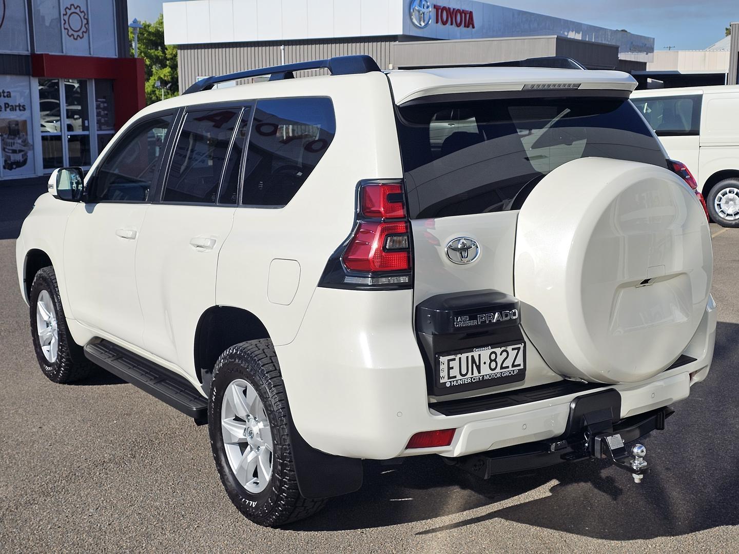 2022 Toyota Landcruiser Prado GXL in White